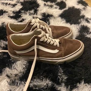 Brown suede oldskool vans with laces.